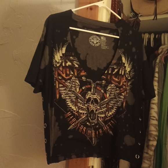 Affliction Tops - Affliction Black and Gray Short Sleeve Tee